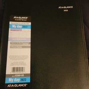 2022 AT-A-GLANCE 8" x 11" Daily Appointment Book, Four-Person Group, Black